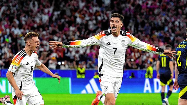 Was für eine starke Leistung: Die deutsche Nationalmannschaft startet mit einem 5:1-Sieg gegen Schottland in die Heim-EM. Hier bejubelt ...