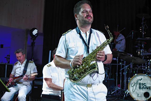 Bild 31: Alle Bilder vom Benefiz-Konzert der Bundeswehr Big Band in der Markolfhalle