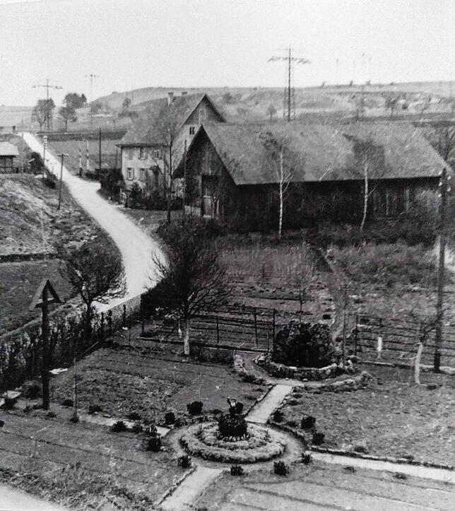 Der größtenteils von Josefine Riegger angelegte Garten.