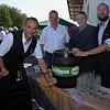 Mit Schwung: Die Bürgermeister Stefan Dorfmeister (Höchenschwand) und Roland Arzner (Weilheim), Oswald Tröndle und Thorsten Kappler beim ...