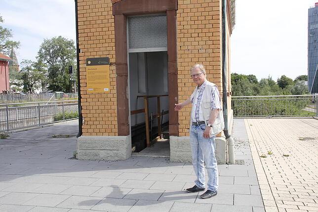 Schwenningen, Uhrenindustriemuseum, Sa, 12 Uhr: Ab 12 Uhr fahren historische Sonderzüge zwischen Rottweil und Villingen mit Halt in ...