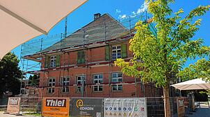 Die Sanierungsarbeiten am ehemaligen Heimatmuseum laufen trotz Handwerkerferien auf Hochtouren