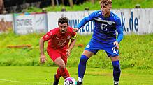 Yannic Schädler (rechts) ist einer von zwei Neuzugängen des FC 04 Singen. Bisher war er für den FC Radolfzell am Ball.