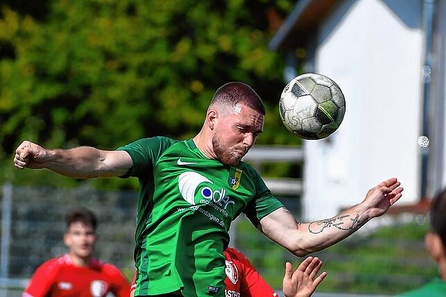 Bild 5: SV Herten setzt sich mit 3:1 gegen den weiter punktlosen FC Schlüchttal durch &ndash; und wir haben die Bilder!