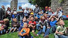 Ein Fest für die ganze Familie verspricht das Burgfest auf dem Hohentwiel (hier Kirchplatz) am Sonntag, 22. Juli, zu werden. 90 Stunden ...