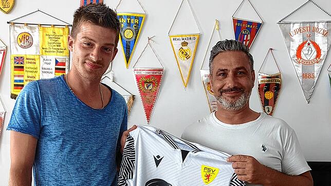 Übernimmt die Jungen: Stephan Leipert (links, mit dem 2. Spielausschuss Joachim Sperker) kehrt zum FSV Rheinfelden zurück und übernimmt ...