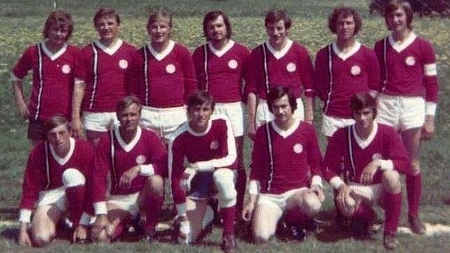 FC Bonndorf im Gründungsjahr 1972 (stehend von links): Emil Gomeringer, Siegfried Schneider, Armin Natterer, Fritz Kammer, Manfred ...