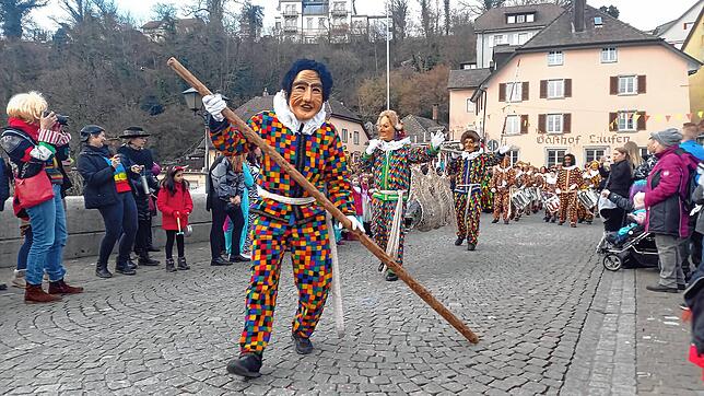 Bild 13: Der Salm ist angelandet, die Fasnacht im Städtle hat begonnen