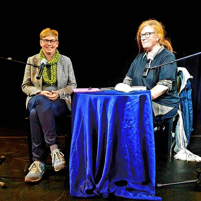 Die Anwältin Christina Clemm (rechts) vor ihrer Lesung im K9 in Konstanz mit der Gleichstellungsbeauftragten Julika Funk, die sie ...
