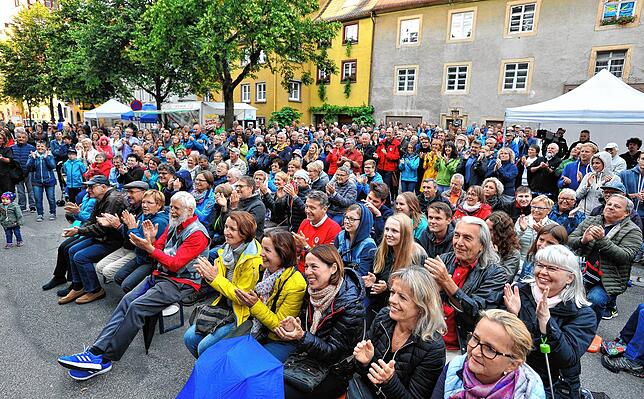 Kleinkunst vom Feinsten zieht schon samstags Zuschauer an. So wie 2018, als Gogol und Mäx ihr Publikum begeisterten.