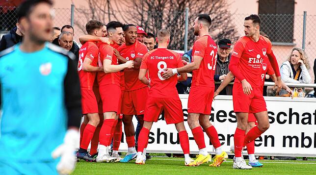 Bild 24: VfB Waldshut gewinnt Derby gegen den FC Tiengen 08 mit 3:1 &ndash; und wir haben Bilder!