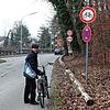 Ralf Seuffert vom Allgemeinen Deutschen Fahrrad-Club (ADFC) machte in der Eichhornstrasse auf ein Ärgernis für Radfahrer aufmerksam. Sie ...