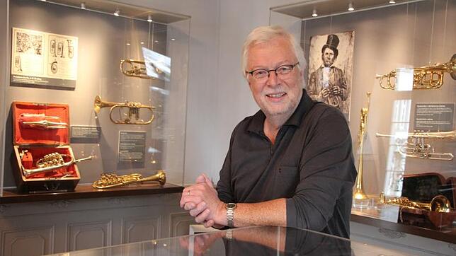 Nach 30 Jahren als Musikdirektor ist Johannes Brenke der dienstälteste Dirigent in der über 200-jährigen Geschichte der Stadtmusik Bad ...