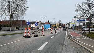 Die Hohenkrähenstraße wird seit Herbst 2023 saniert und kann nur einspurig befahren werden.