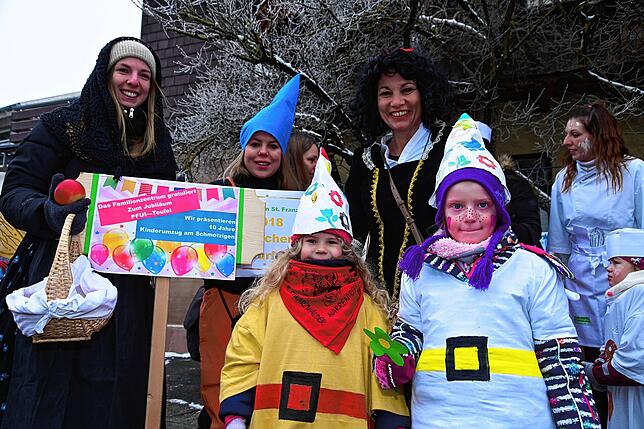 Bild 24: So bunt ist der Kinderumzug beim Dauchinger Narrentreffen