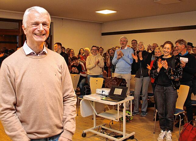 Stehende Ovationen gab es am Ende für Uwe Schäfer und seine Leistungen. Er war 12 Jahre lang Vorsitzender des Turnvereins.