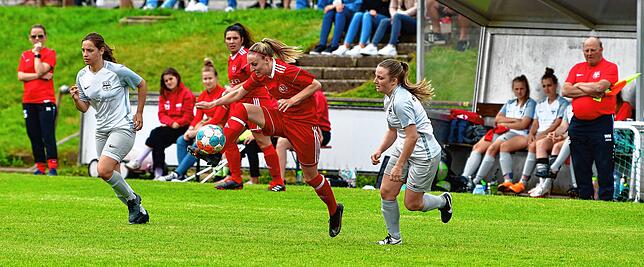 Bild 36: SV Niederhof besiegt SG Ebnet mit 4:1 im Hinspiel der Verbandsliga-Relegation &ndash; wir haben Bilder!