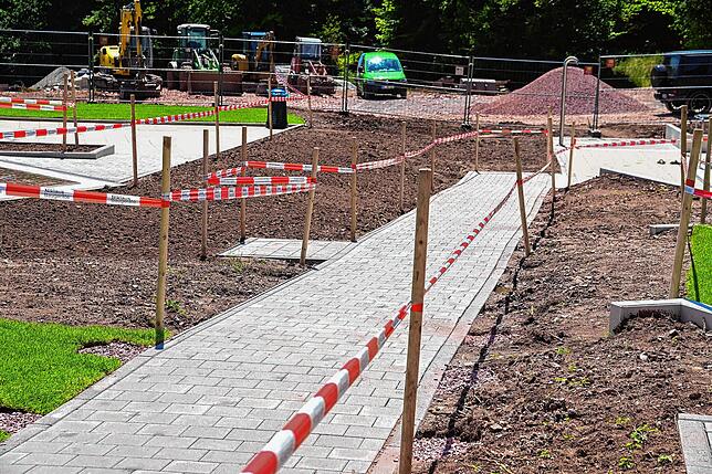 Noch sind die Arbeiten an den Außenanlagen nicht ganz fertig. Einige Bereiche werden in den kommenden Wochen noch fertig gestellt.