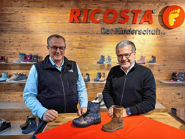Ralph Rieker, Ricosta-Aufsichtsrat, und Kai Moewes (rechts), der damals noch Vertriebsleiter war. Das Bild entstand im Februar 2023.