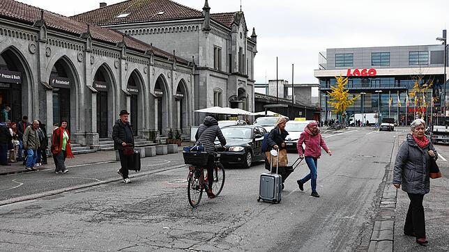 Fußgänger sind die schwächsten Verkehrsteilnehmer. Immer wieder kommen es zu Gefahrensituationen (hier die Begegnungszone am Konstanzer ...
