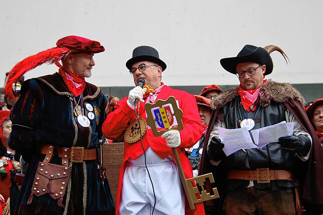 Bild 17: Fasnacht in Rielasingen: Schmotziger Fasnachtstag in bunten Bildern erleben