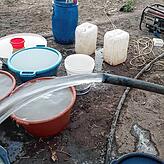 Frisches Wasser einfach aus dem Hahn und dem Schlauch. Die Bewässerung des Gemeinschaftsgartens wurde jetzt nachhaltig erleichtert.