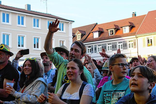 Bild 4: LaBrassBanda begeistern beim Markdorf Open Air – hier gibt‘s alle Bilder! (Teil 2)