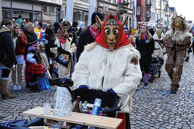 Bild 16: Schmutziger Donnerstag in Donaueschingen: Kinderumzug zieht alle Blicke an – Die Bilder!
