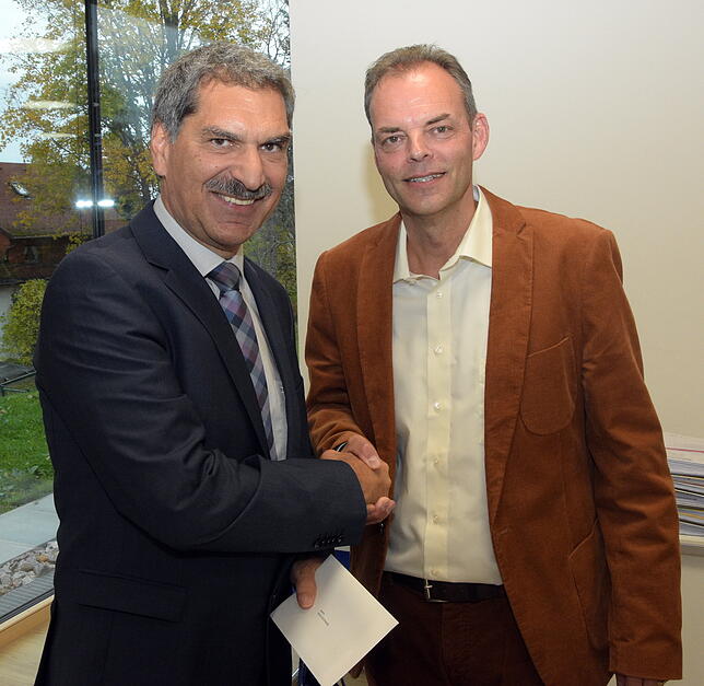 Verabschiedet wurden Horst Schmidle (links) und der scheidende Vorsitzende Stefan Dorfmeister.
