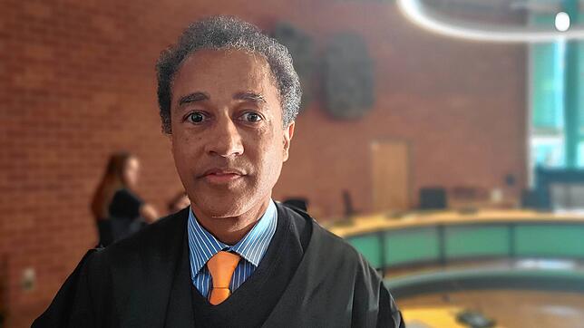 Rechtsanwalt David Schneider-Addae-Mensah verteidigt einen 45-jährigen Mann aus Überlingen, den die Staatsanwaltschaft für ...