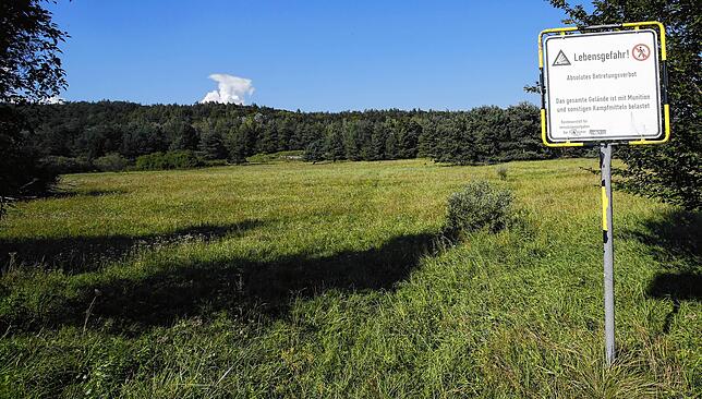 Der Bettenberg war Truppenübungsplatz. Von dem insgesamt 132 Hektar großen Gebiet ist noch eine Fläche von 58 Hektar kampfmittelverdächtig.