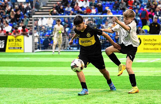 Bild 9: Fußball-Nachwuchsstars in Friedrichshafen! Unsere große Bildergalerie vom MTU-Cup!