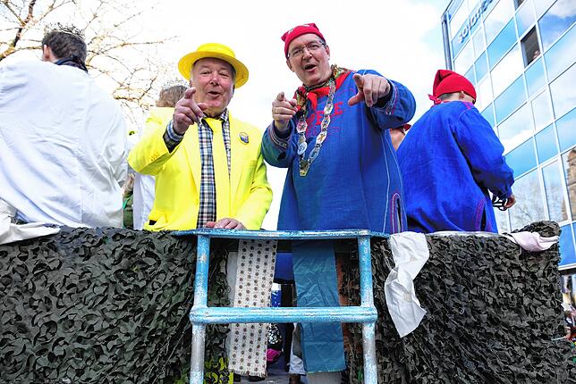 Bild 15: Alle Bilder zum Narrenbaumzug durch die Singener Innenstadt