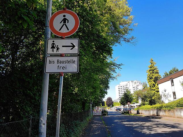 Bild 2: Baggern gegen die Fehlbelegung: Wobak baut für 87 Flüchtlinge am Sonnenbühl
