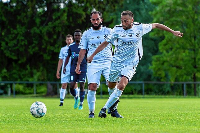 Bild 14: Spvgg. Wutöschingen bezwingt den SV Obersäckingen mit 2:1 &ndash; wir haben Bilder!