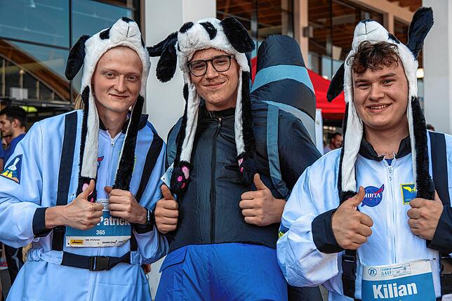 Bild 11: Bilder vom ZF Firmenlauf Start und Zieleinlauf Messegelände