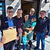 169 Unterschriften für mehr Verkehrssicherheit in Ittendorf überreichte Cornelia Hintz (von links) Bürgermeister Georg Riedmann und ...