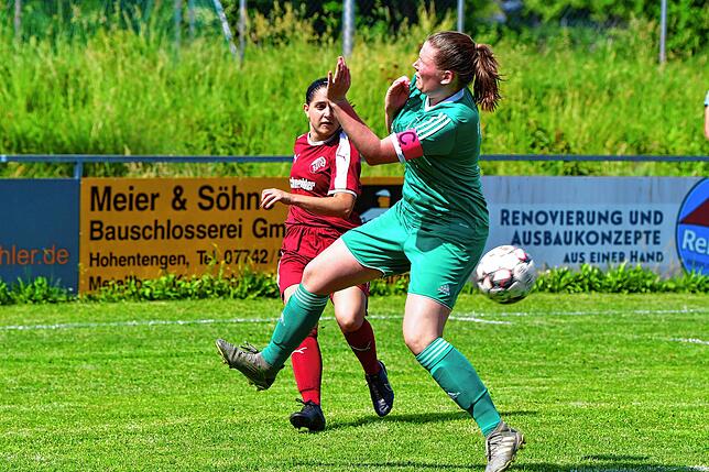 Bild 7: FC Hochrhein rettet sich in letzter Sekunde vor dem Abstieg &ndash; und wir haben Bilder!