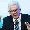 Winfried Kretschmann bei einer Regierungs-Pressekonferenz im Januar. In Sigmaringen versuchten Gegner der Corona-Maßnahmen nun, vor das ...