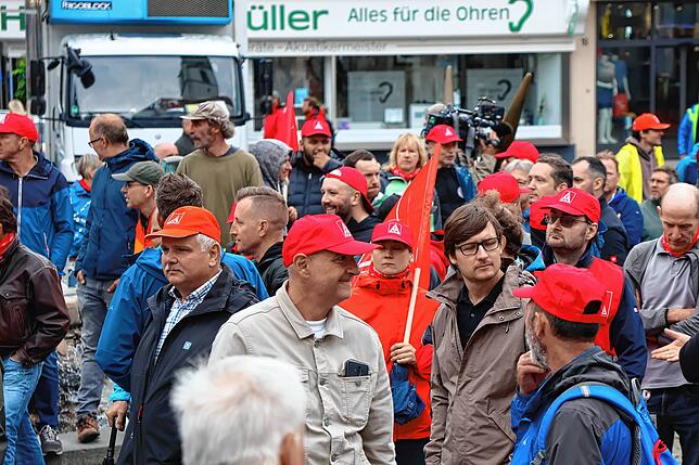 Bild 32: ZF Friedrichshafen: Bilder vom Protestmarsch gegen den Stellenabbau