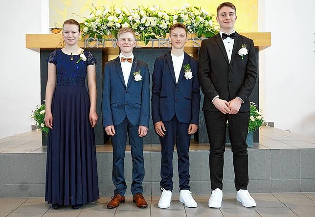 Am Sonntag feierte die Neuapostolische Kirche in Villingen-Schwenningen Konfirmation. Der stellvertretende Bezirksvorsteher Dieter ...