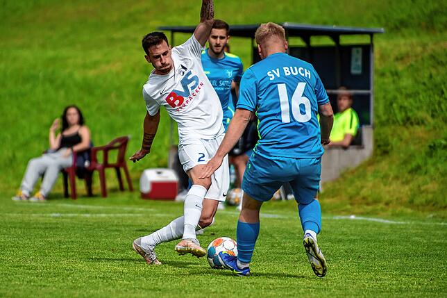 Bild 18: SV Buch düpiert den FC Erzingen und nimmt beim 2:1-Sieg die Punkte mit &ndash; und wir haben Bilder!
