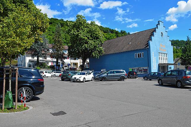 Auch der Marktplatz in Tiengen beim Ali-Theater bietet mit Parkgebühren einige Abstellmöglichkeiten.