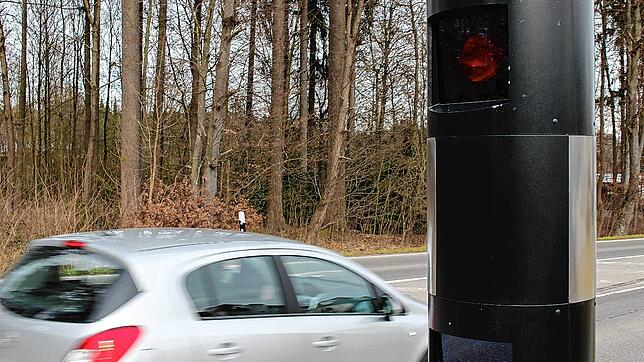 Die Blitzsäule an der Neue-Wolterdinger-Straße, auf einer Aufnahme von 2019, spült ordentlich Geld in die Kasse.