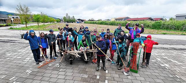 Bild 8: KJG Frickingen-Altheim mit einem Mammutprogramm