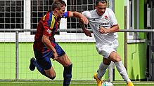 Lange war es ein Duell auf Augenhöhe zwischen dem TSV Konstanz (rechts Domenik Konaj) und dem SV Allensbach (links). Am Ende siegten die ...