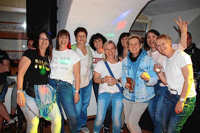 Bild 10: Die schönsten Bilder von „Meßkirch tanzt“: Ein unvergesslicher Partynacht-Moment