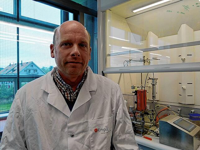 Hält nichts von selbst genähten Masken: Molekular- und Zellularbiologe Peter Wick von der Eidgenössischen Materialprüfungs- und ...