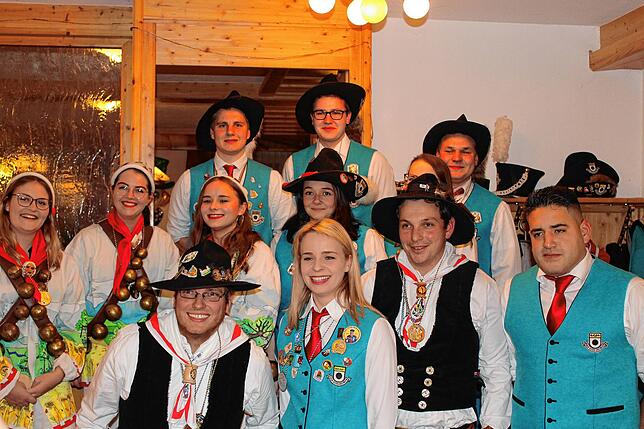 Hannes Fritschi, Philip Mayer, Felix Harder (hinten, von links), Linda Fritschi, Jessica Längle, Sophia Kraft, Jasmin Schenk, Yasmina ...