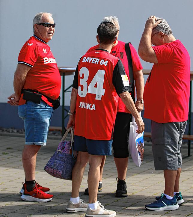 Bild 8: Leverkusen in Aasen! So war das erste Training des deutschen Meisters im Schwarzwald